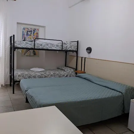 Casa Del Turista Hotel 2*